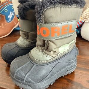 Sorel Snow Boots 7c